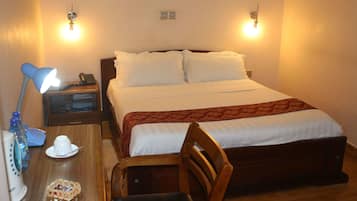 Standard Double Room, 1 Queen Bed, Non Smoking | Desk, free cots/infant beds, free WiFi, bed sheets