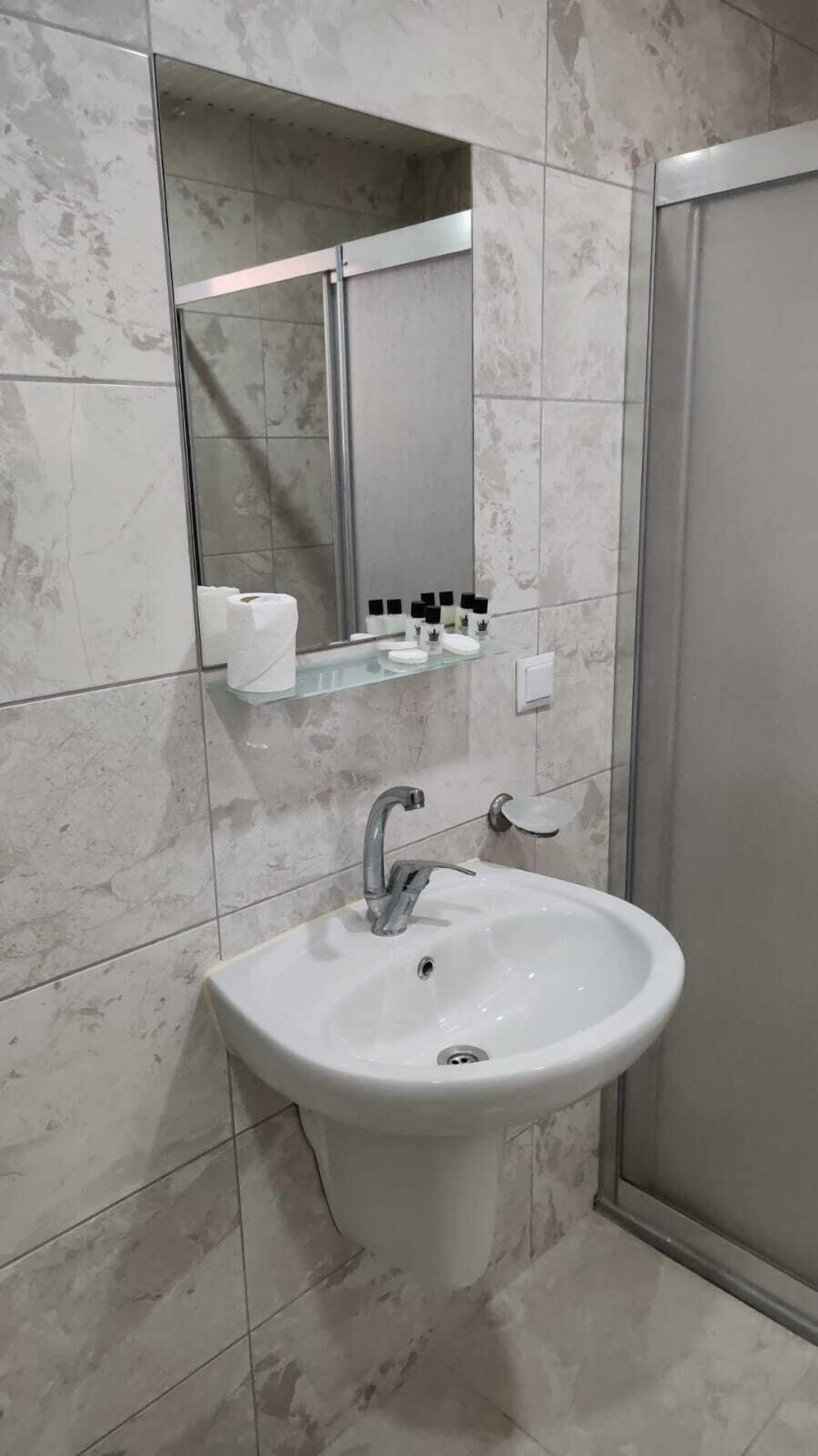 Family Apartment | Bathroom
