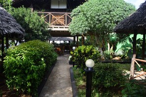 Property grounds - Highland Bungalows (Nungwi)