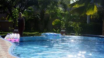 Outdoor pool, open 9:00 AM to 7:00 PM, sun loungers