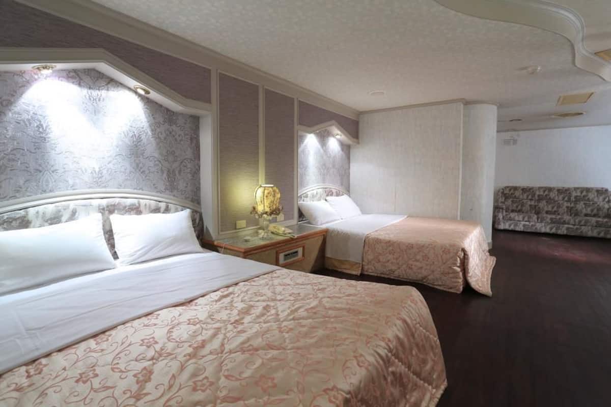 Family Suite, Multiple Beds, Non Smoking | Soundproofing, free WiFi, bed sheets