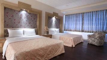 Soundproofing, free WiFi, bed sheets