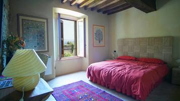 Double Room, Ensuite (Sambuco) | Cribs/infant beds, bed sheets