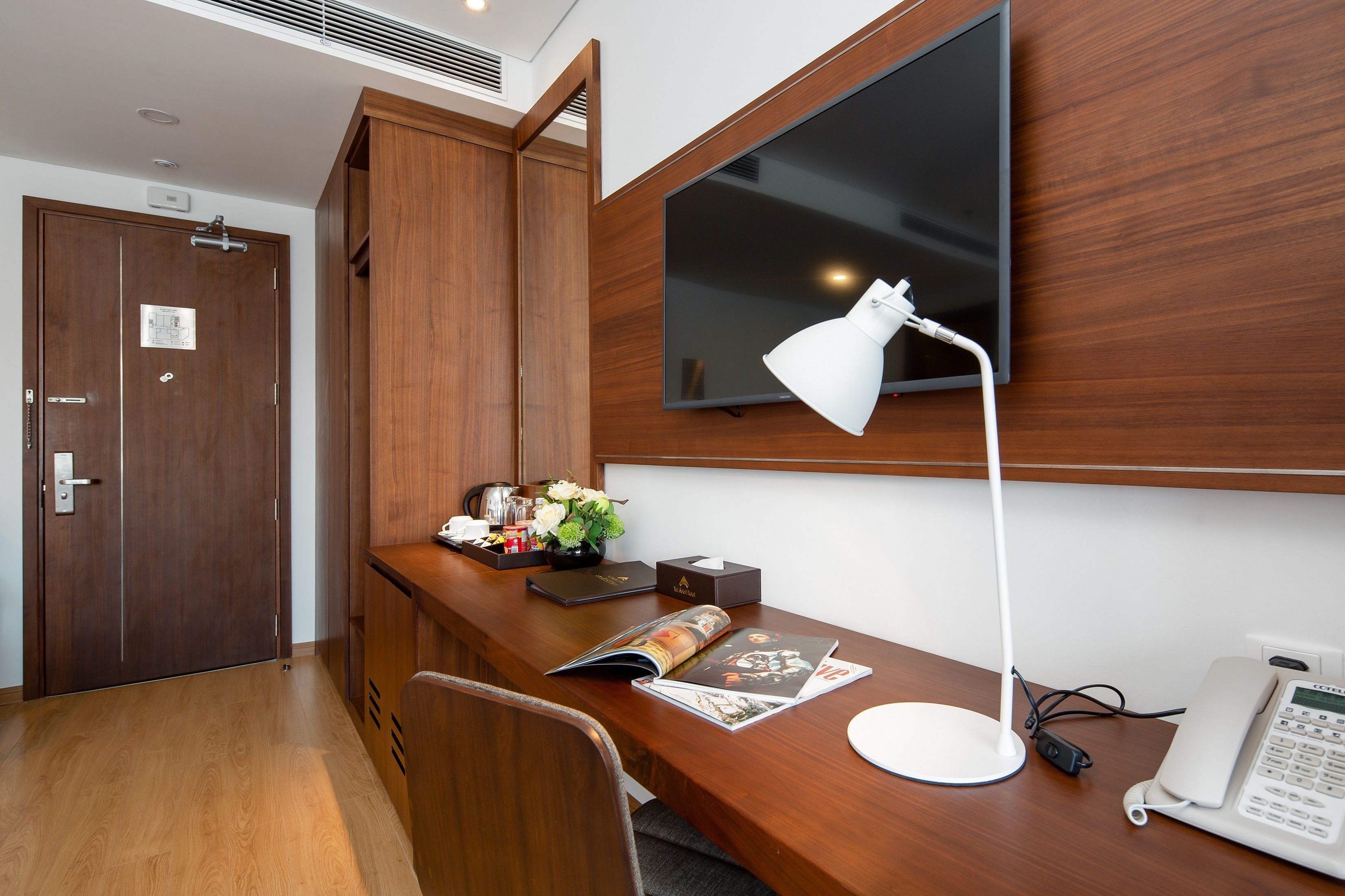 executive triple room, river view | hypo-allergenic bedding, minibar, in-room safe, individually decorated