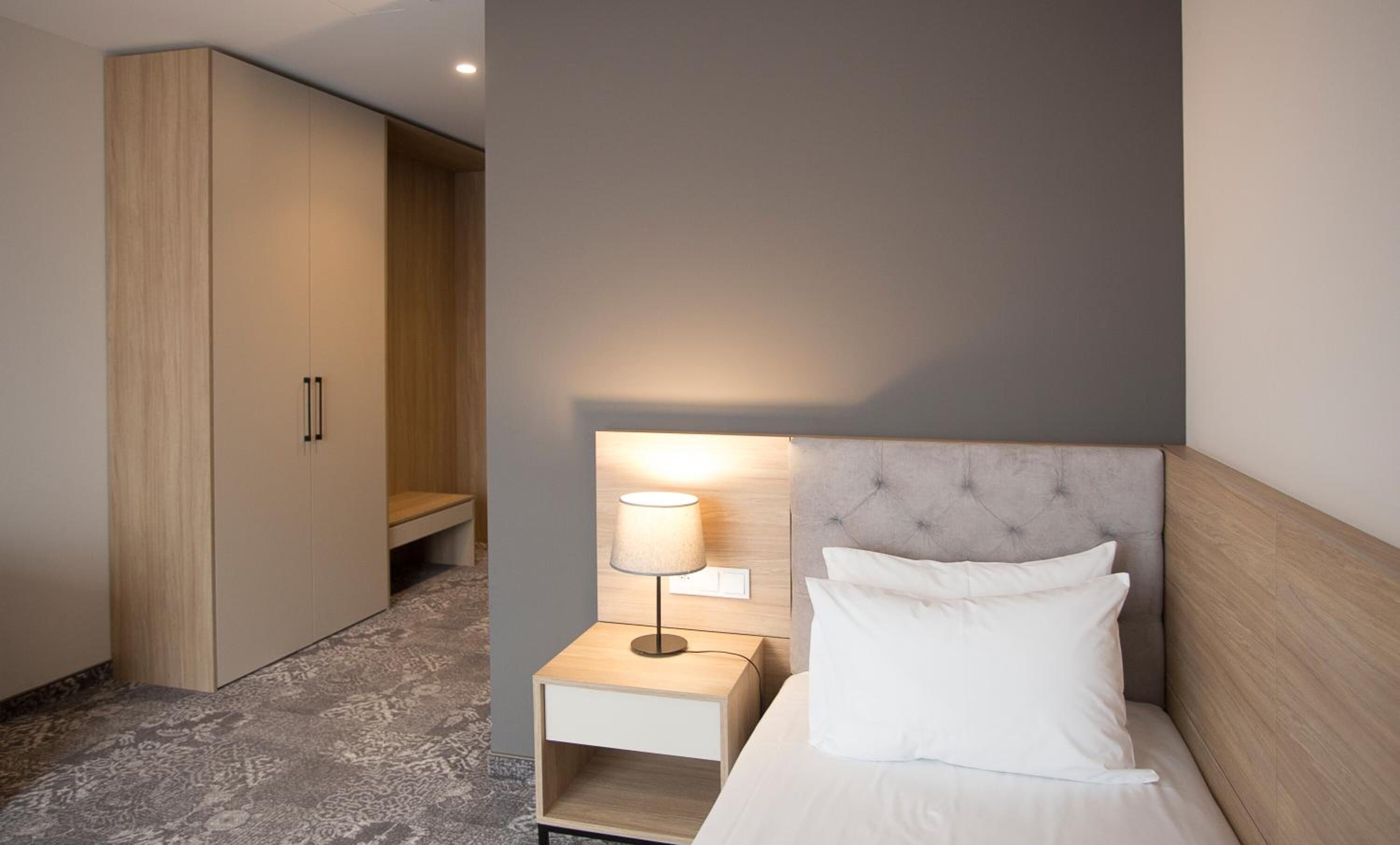 1 bedroom, in-room safe, desk, soundproofing