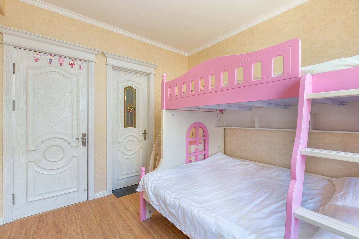 Children’s theme room
