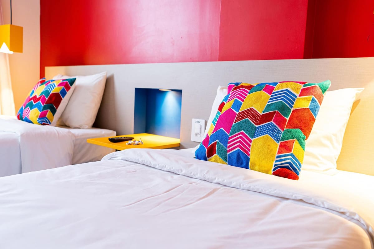 minibar, individually decorated, individually furnished, desk