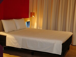 Standard Apartment, 1 Double Bed | Minibar, individually decorated, individually furnished, desk - ibis Styles Campina Grande (Campina Grande)