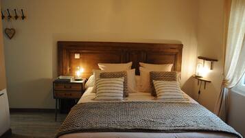 Double Room (La Gabare) | Egyptian cotton sheets, premium bedding, memory-foam beds, minibar