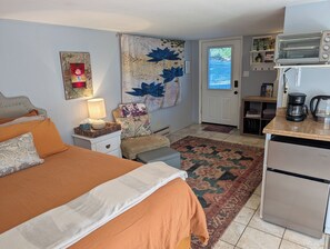 Free WiFi, bed sheets - Cottage near Uptown Short Walk to Tlaquepaque Arts and Crafts Village and trails (Sedona)