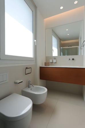 Apartment, Mehrere Betten, Nichtraucher | Badezimmer