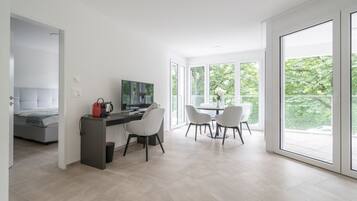 Superior Apartment | Makan dalam bilik