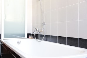 Apartamento, 1 quarto | Banheira de imersão