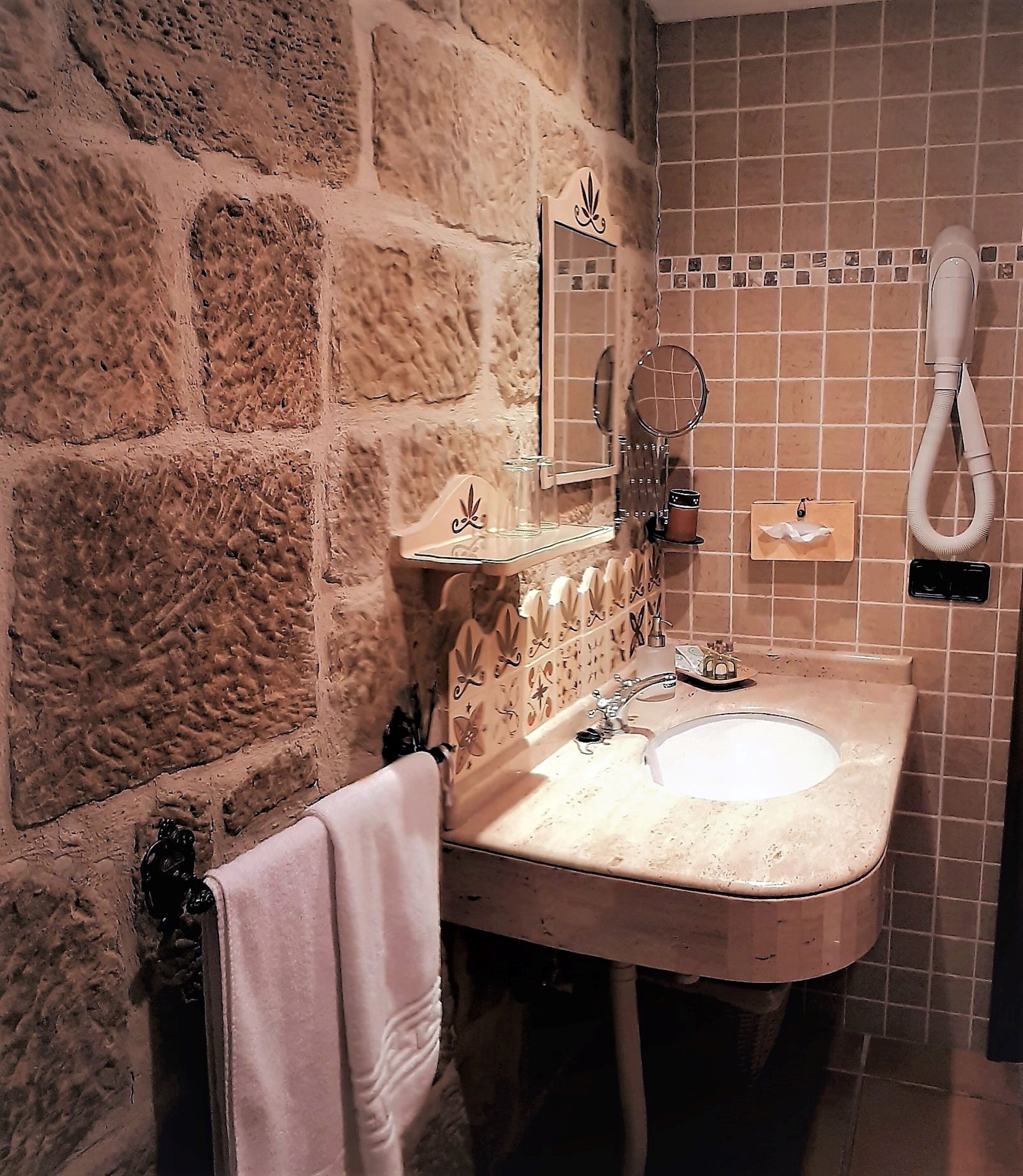 Photo - TORRE FUERTE Siglo XIII