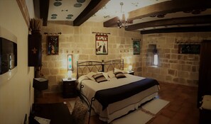 Dobbeltrom – superior, ikke-røyk | Minibar, skrivebord, skrivebord for bærbar PC og blendingsgardiner