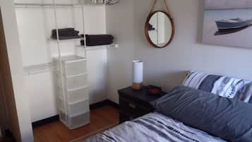 Apartment, 3 Bedrooms, Non Smoking, Bay View | 3 bedrooms, bed sheets
