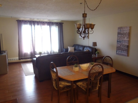 Apartment, 3 Bedrooms, Non Smoking, Bay View | Living room. Northern Accommodations