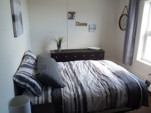 Apartment, 3 Bedrooms, Non Smoking, Bay View | 3 bedrooms, bed sheets - Northern Accommodations (Iqaluit)