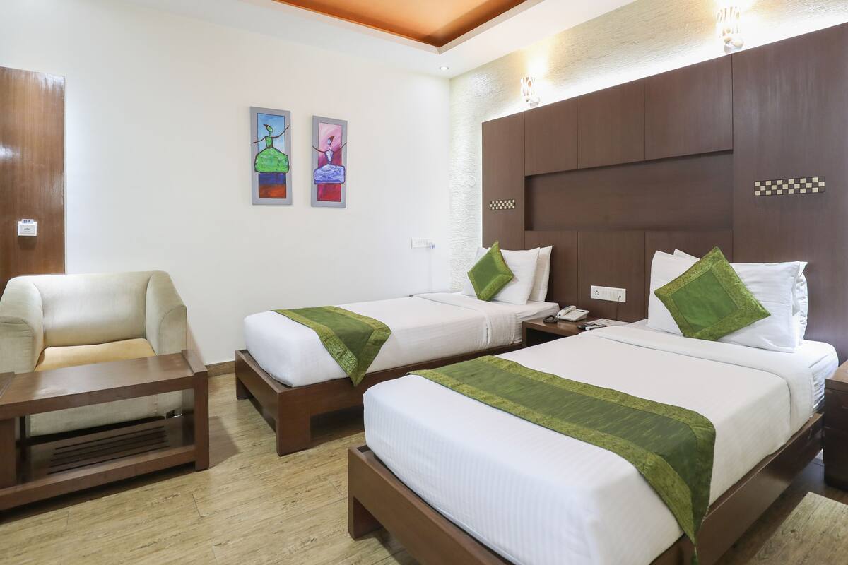 Iron/ironing board, free WiFi, bed sheets