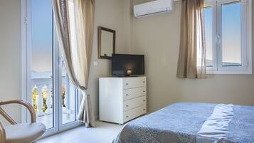 Villa, 4 Bedrooms, Private Pool, Sea View | 4 bedrooms, in-room safe, desk, iron/ironing board