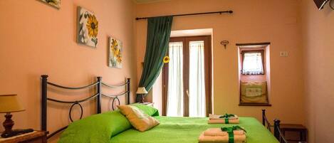 Premium bedding, minibar, desk, travel cot