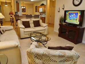 Familienvilla, zum Garten hin | Lobby