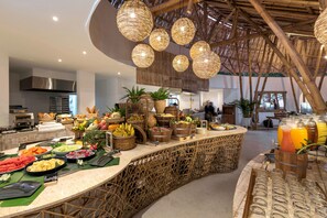 Petit déjeuner buffet compris tous les jours