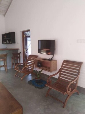 Een flatscreentelevisie