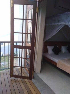 2 slaapkamers, geluiddichte muren, een strijkplank/strijkijzer