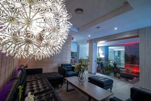 Sala de estar en el lobby