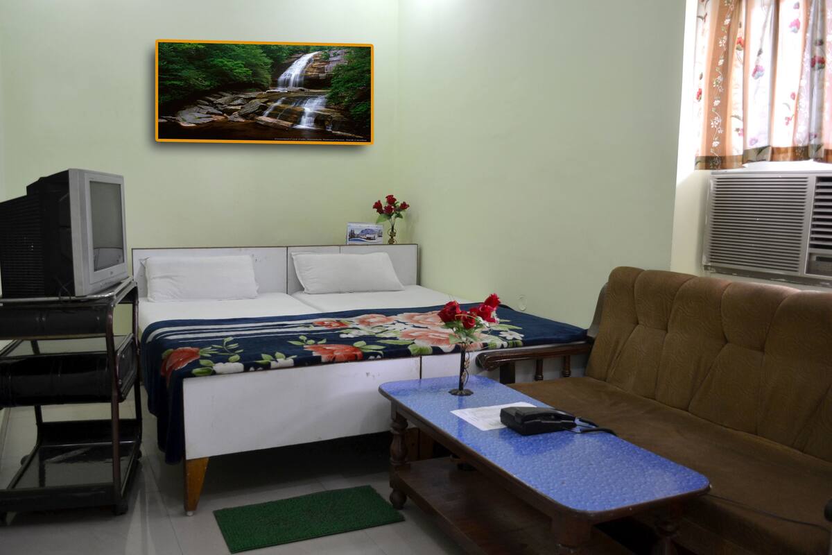 Habitación estándar | Escritorio, sistema de insonorización, camas supletorias y wifi gratis