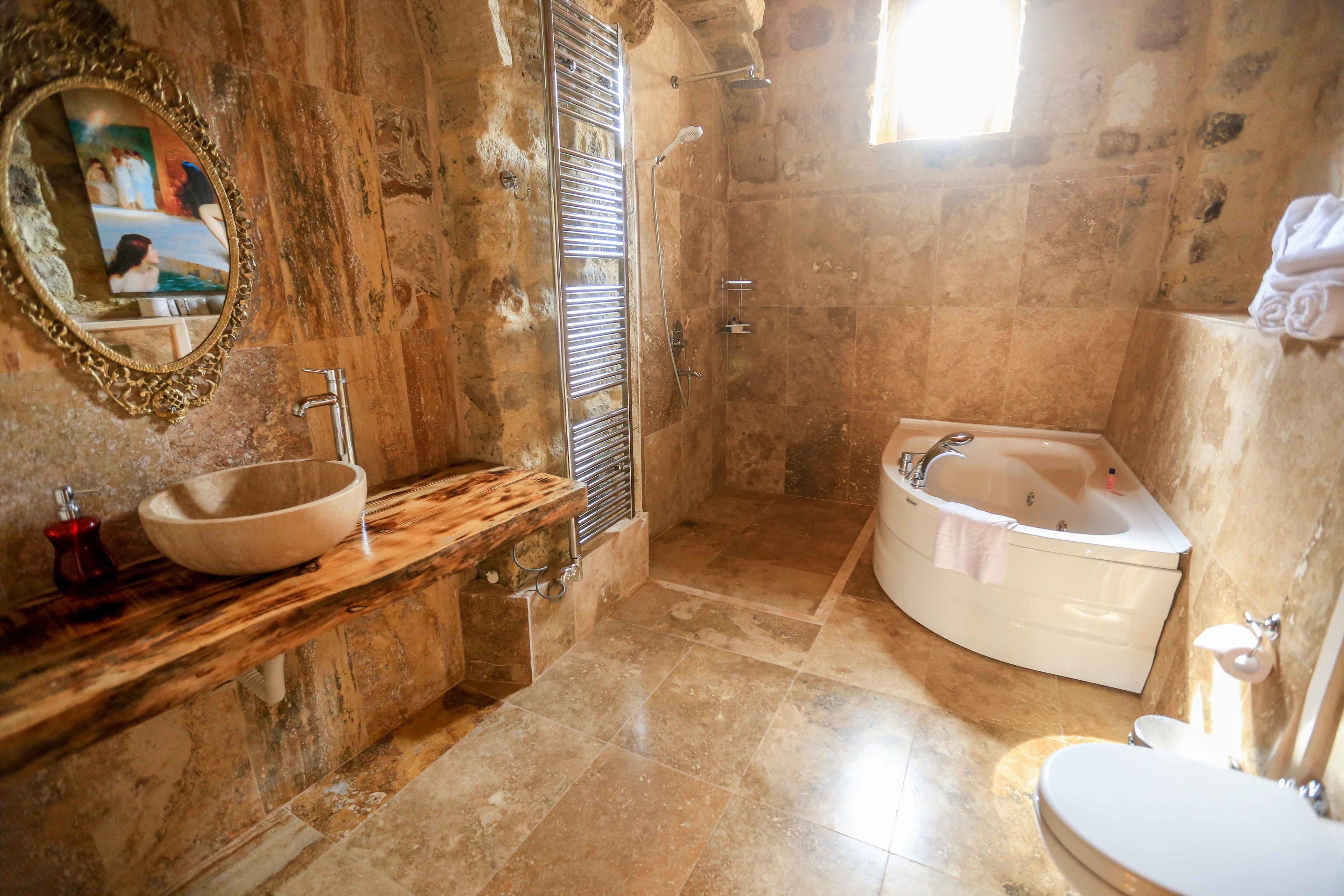 suite | bathroom | separate bathtub and shower, jetted bath, hydromassage showerhead
