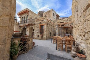 Ilmainen päivittäinen täysi aamiainen 