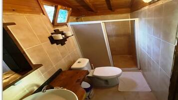 Dusche, Hydromassagedusche, kostenlose Toilettenartikel, Haartrockner