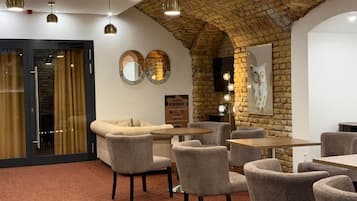 Sudah termasuk sarapan prasmanan setiap hari