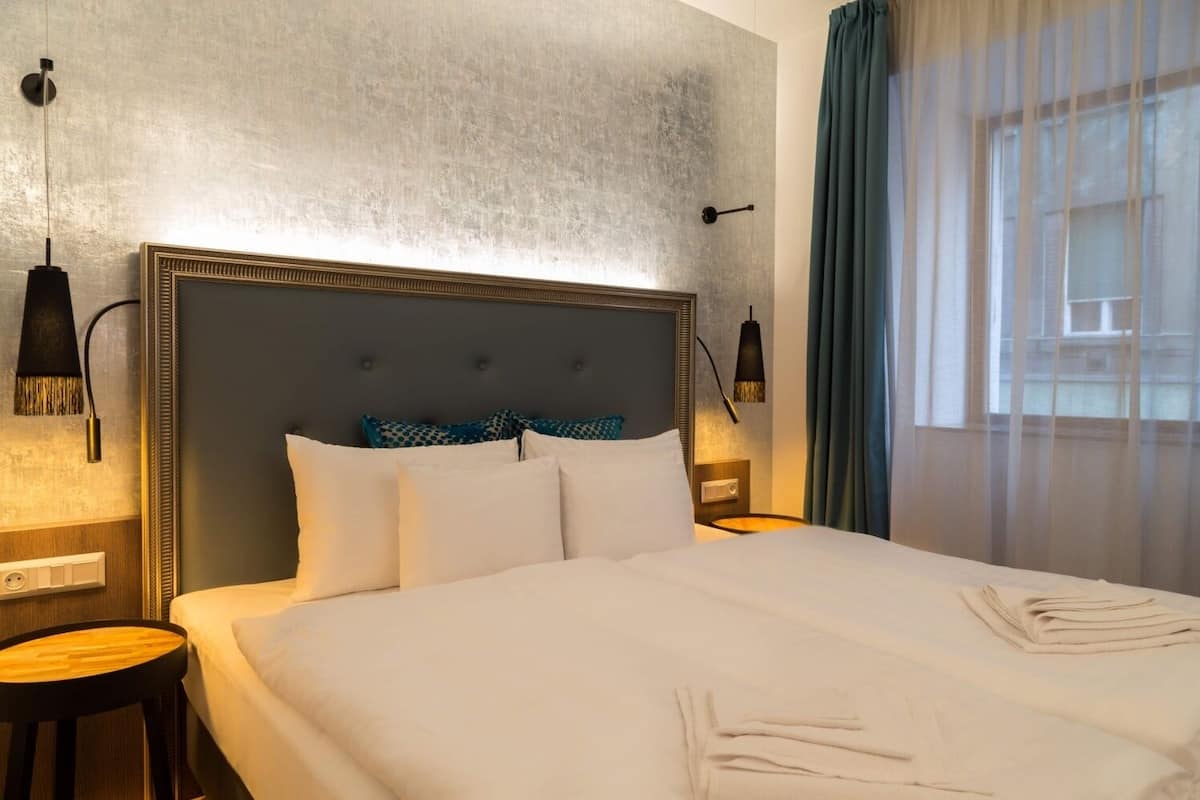 Minibar, safe på rommet, blendingsgardiner og lydisolert