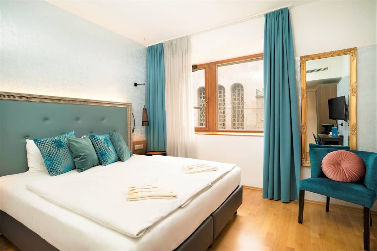 Minibar, in-room safe, blackout curtains, soundproofing