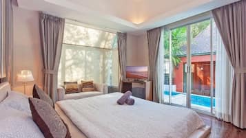 2 bilik tidur, langsir/tirai gelap terus, seterika/papan seterika