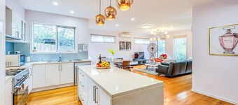 Melbourne Luxury Villa at Doncaster