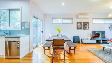 تناول الطعام