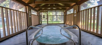 Snowcreek II 247 Pet-Friendly, Cozy, On the Snowcreek Meadow by RedAwning