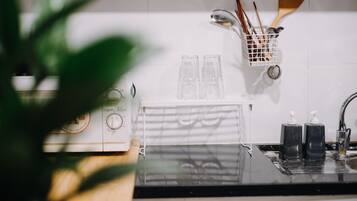 Fridge, microwave, oven