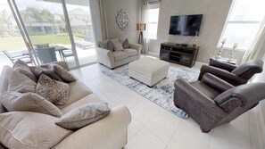 Family Villa, Garden Area | Lobby sitting area