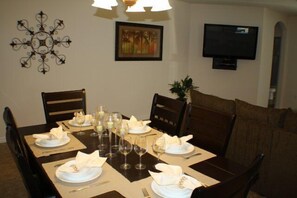 Family Villa, Hot Tub, Garden Area | Dining