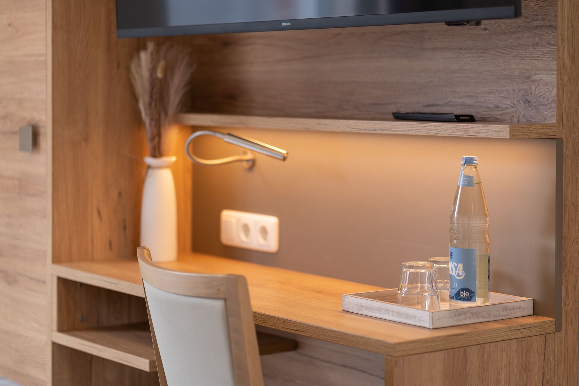 superior room, patio | desk, soundproofing, free wifi, bed sheets