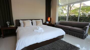 3 habitaciones, escritorio y cortinas blackout