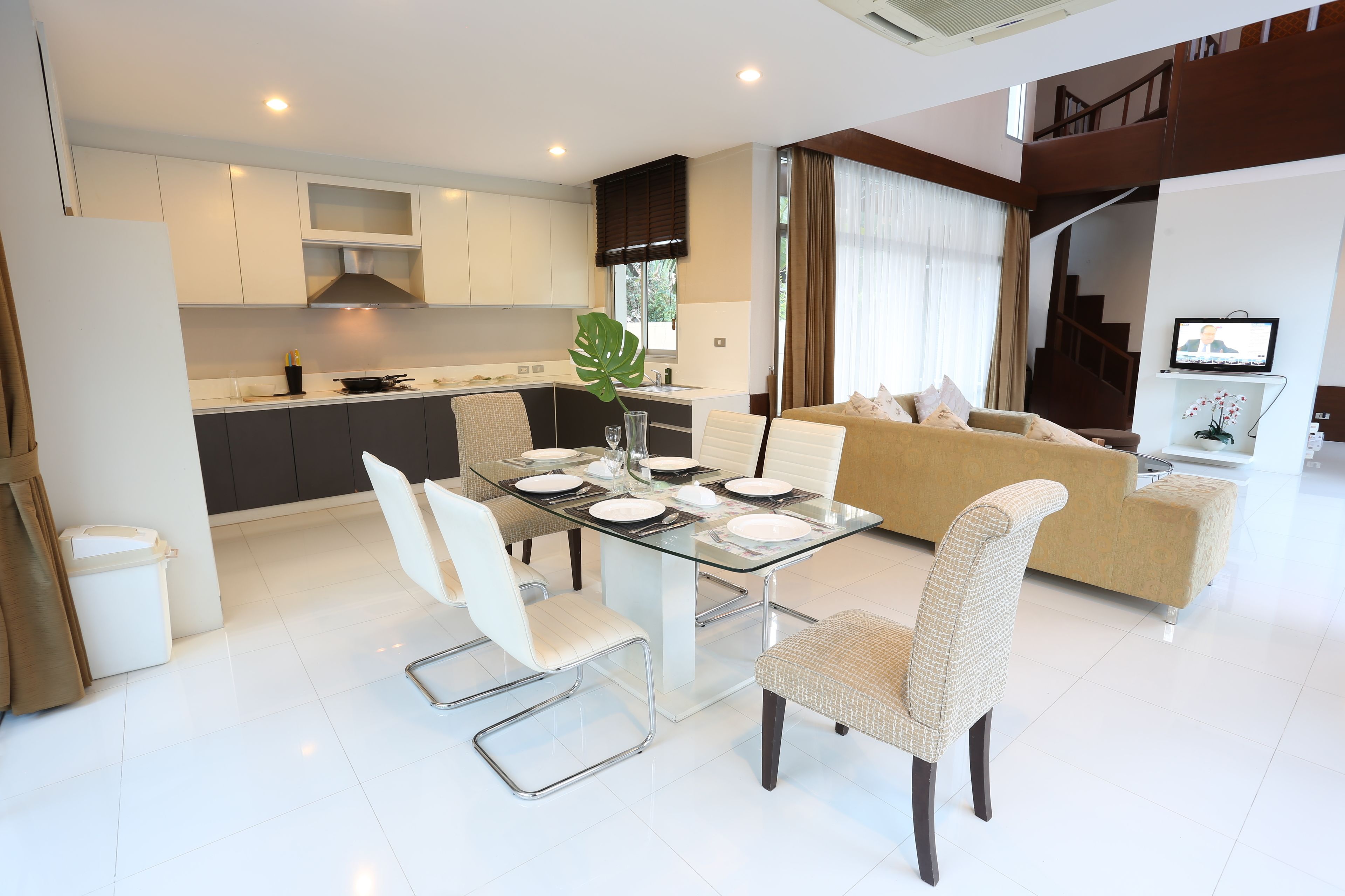 Villa | In-room dining