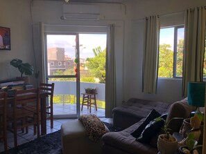 アパートメント 2 ベッドルーム | リビング エリア