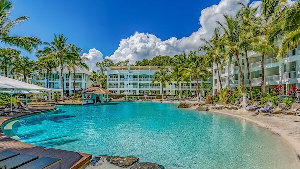 Pool - Peppers Beach Club Penthouse (Palm Cove)