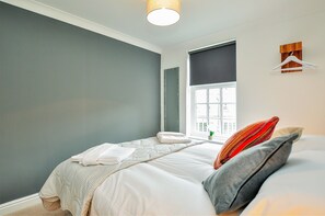 2 Schlafzimmer, Bügeleisen/Bügelbrett, Bettwäsche